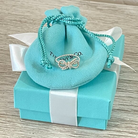 Tiffany & Co. Twisted Ribbon Bow Ring Silver 6.5 with Pouch Box Beautiful!